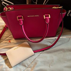 Michael Kors Crossbody and Matching Wallet